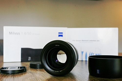 Zeiss milvus 1 4 - zeiss, f/1.4