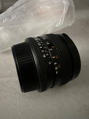 Carl zeiss planar 50mm 7 - planar, f1.7